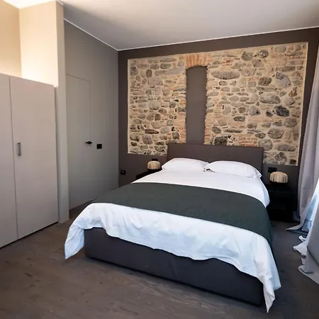 فندق Albergo Canzo Canzo