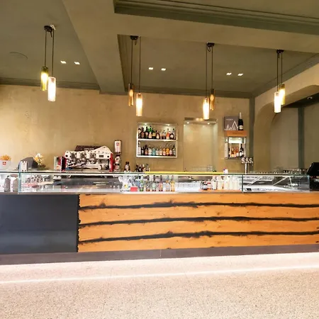 Albergo Canzo فندق