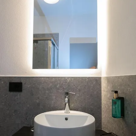 Albergo Canzo فندق 3*